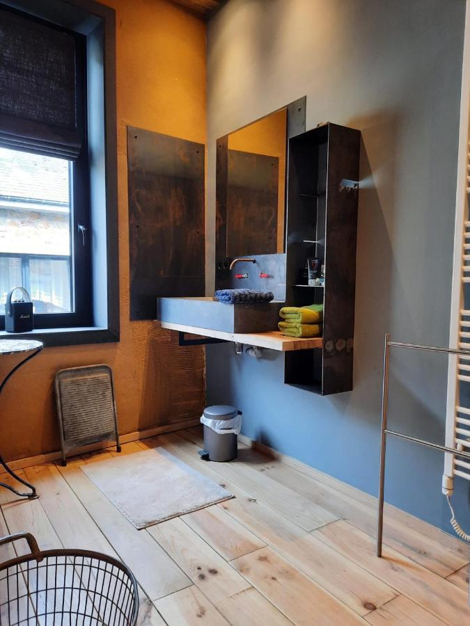Gite Redoute Agreable Maison De Ville Avec Cour Interieure Saint-Hubert Eksteriør billede